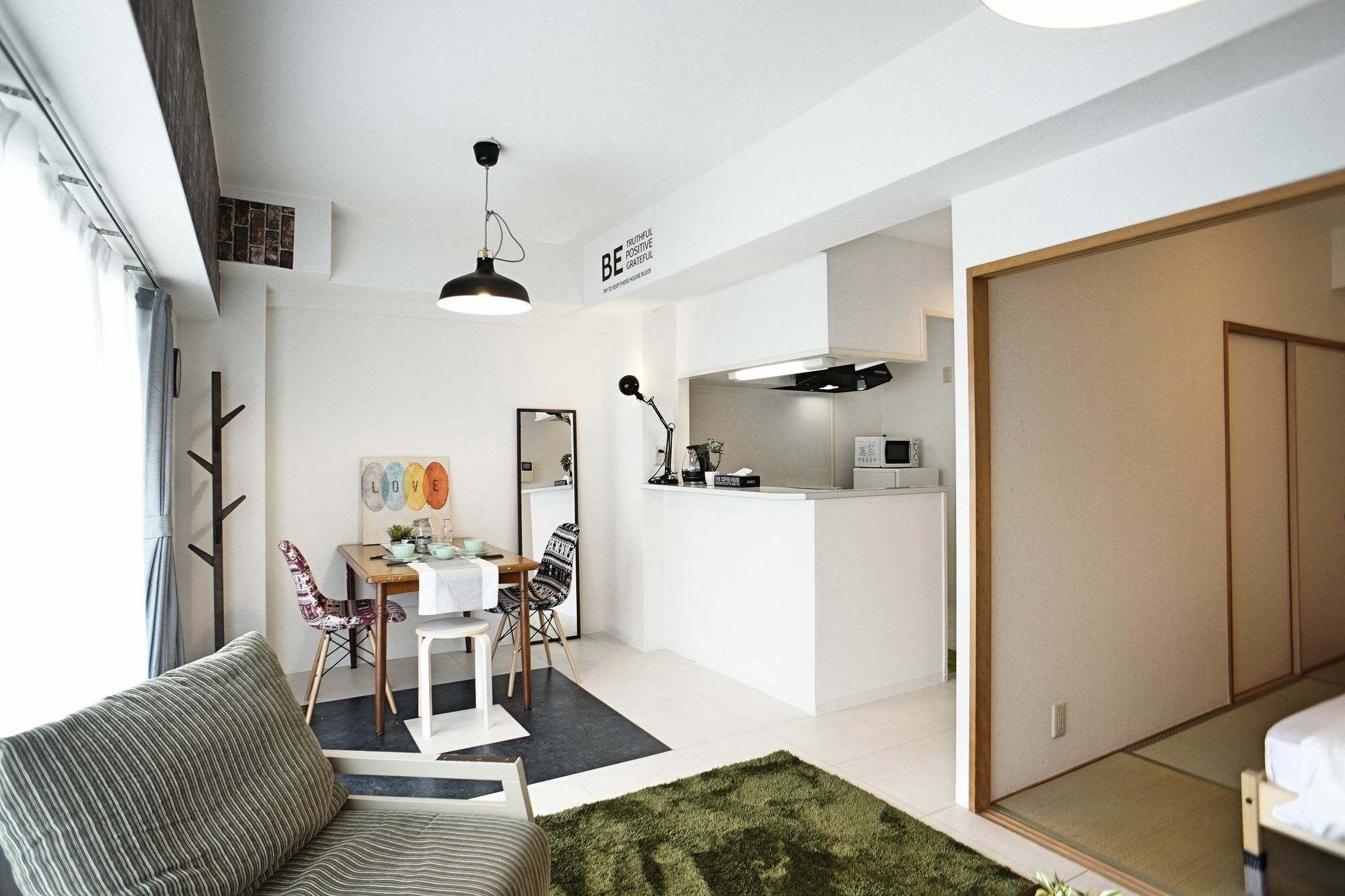 Million Apartment *